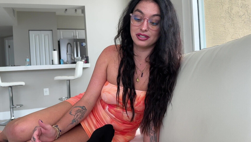 PAWG step-Sister Nurses Your Dick ~ Violet Ray
