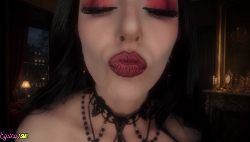 Egilea ASMR - 29 de mayo de 2026 - [vídeo exclusivo] Te despiertas como vampiro... y tu creador te da la bienvenida con besos