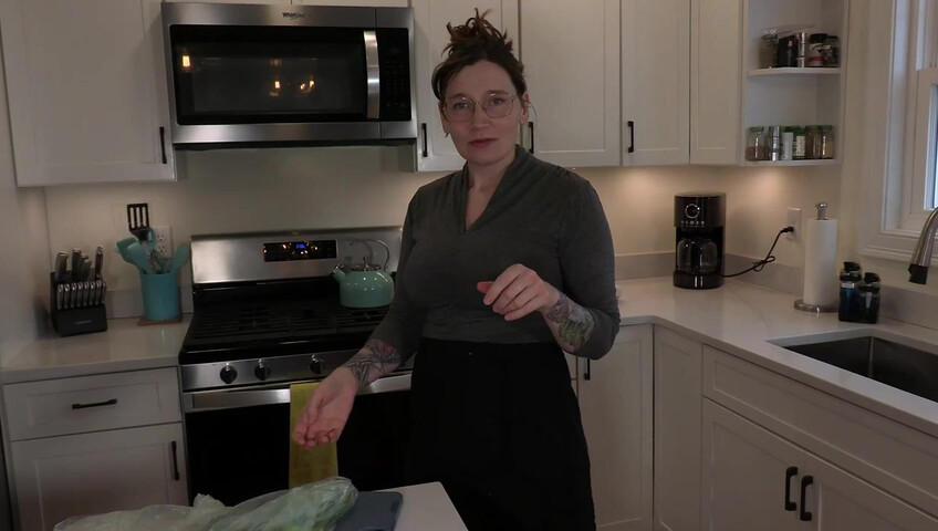 Bettie Bondage – uma noite com a MILF da porta ao lado