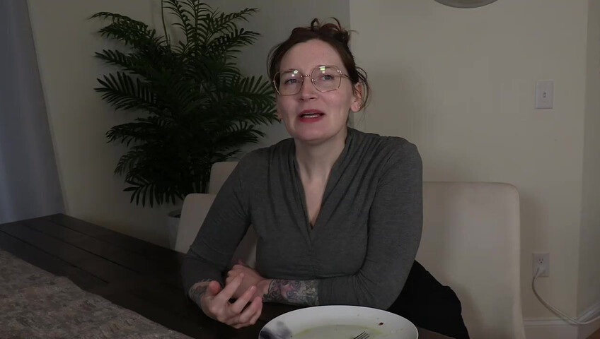 Bettie Bondage – uma noite com a MILF da porta ao lado