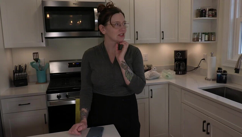 Bettie Bondage – uma noite com a MILF da porta ao lado