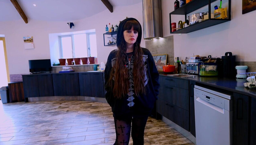 Sydney Harwin - The freaky homewrecker