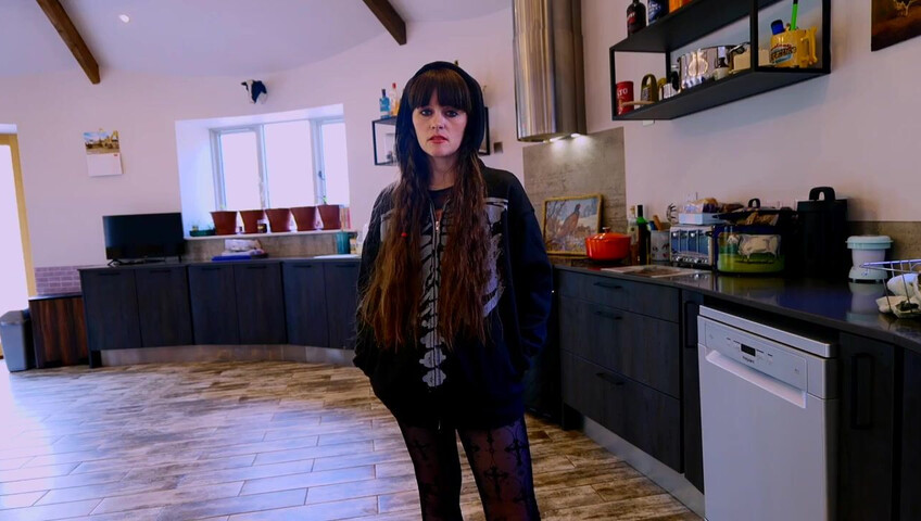 Sydney Harwin - The freaky homewrecker