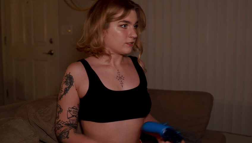 Jaybbgirl - A Teasing Game With Your Step-Sister