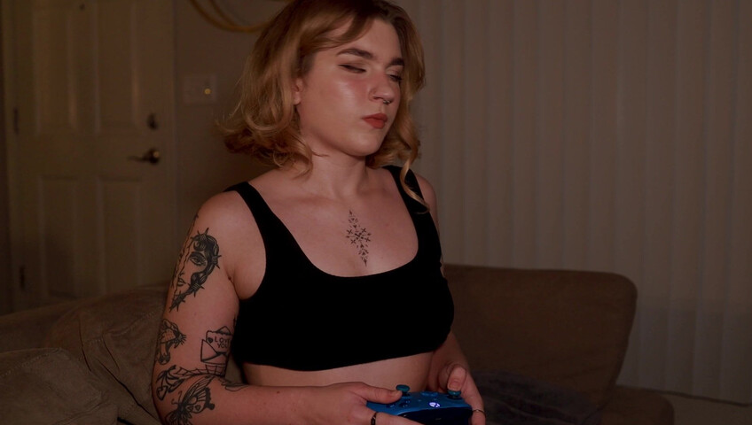 Jaybbgirl - A Teasing Game With Your Step-Sister