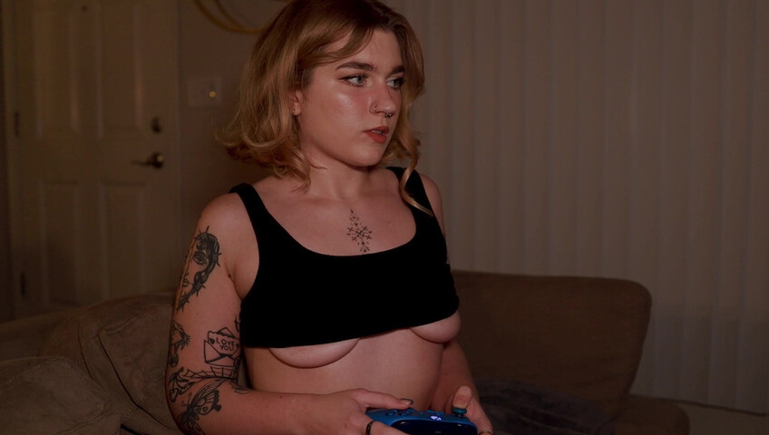 Jaybbgirl - A Teasing Game With Your Step-Sister