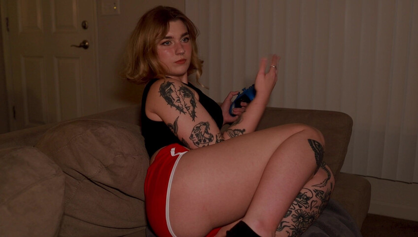 Jaybbgirl - A Teasing Game With Your Step-Sister