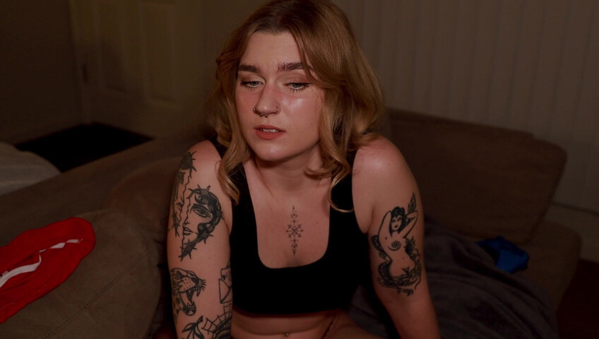 Jaybbgirl - A Teasing Game With Your Step-Sister