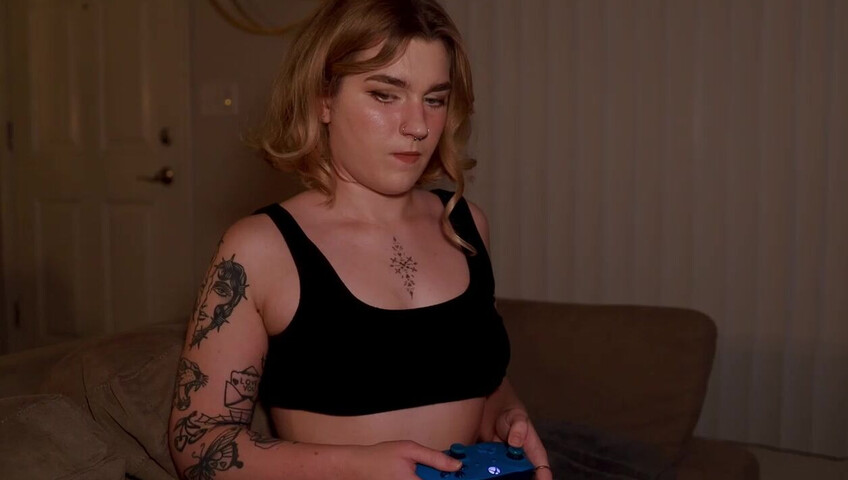 Jaybbgirl – A Teasing Game With Your Step-Sister