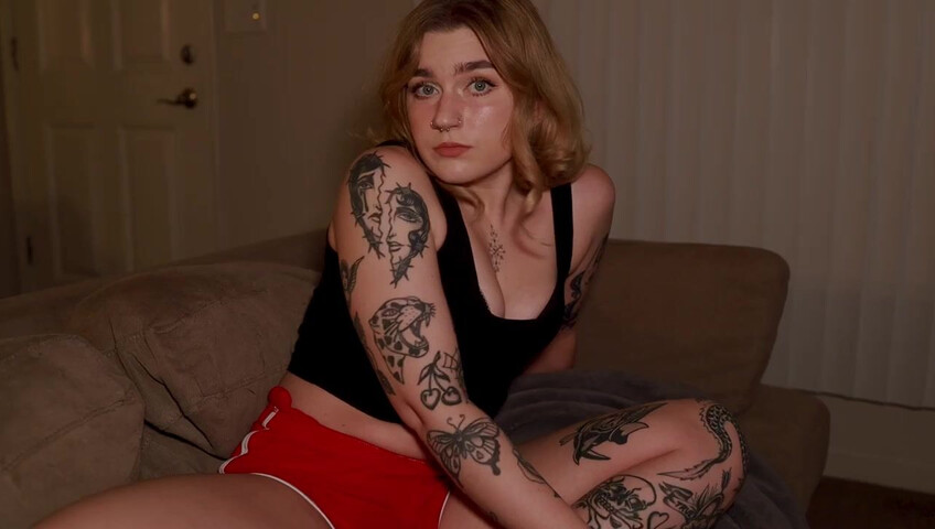 Jaybbgirl – A Teasing Game With Your Step-Sister