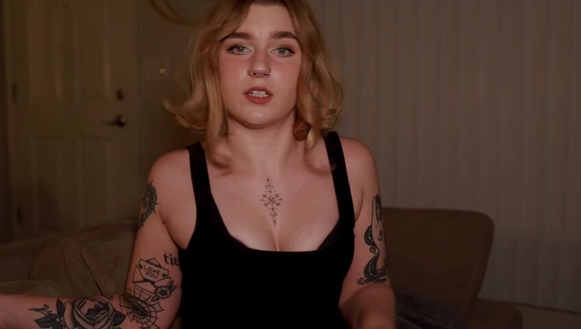 Jaybbgirl – A Teasing Game With Your Step-Sister