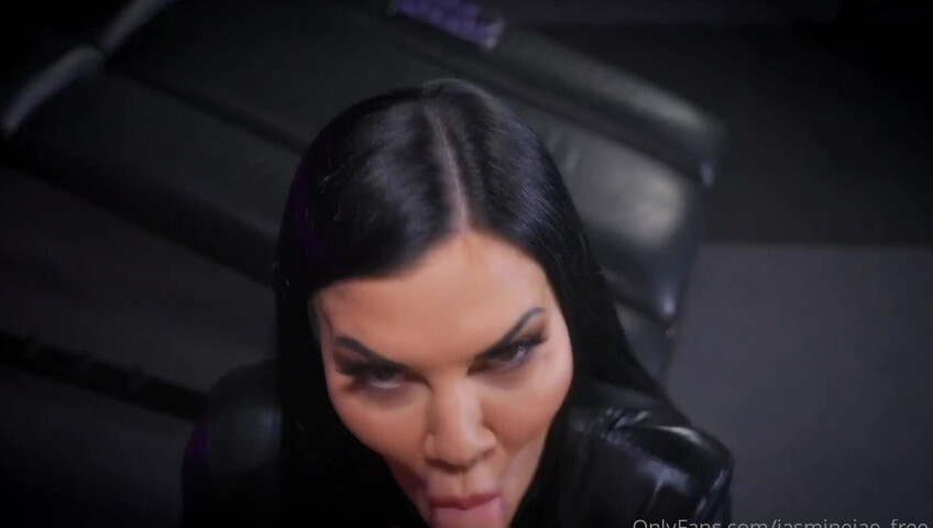 Jasmine Jae - Mummys Dungeon