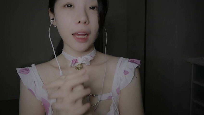 Asmr Yeonchu – 31. Mai 2026 – Mundgeräusche, Bonbonessen, Geräusche von Acryl und vieles mehr...