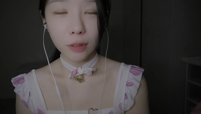 Asmr Yeonchu – 31. Mai 2026 – Mundgeräusche, Bonbonessen, Geräusche von Acryl und vieles mehr...