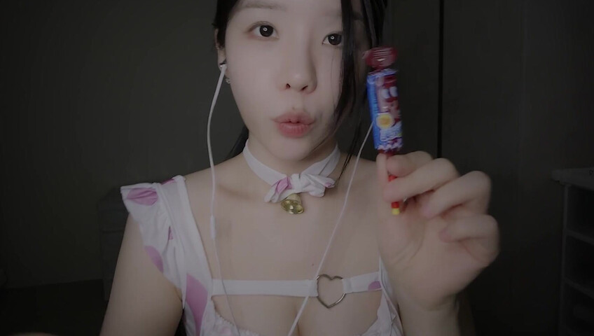 Asmr Yeonchu – 31. Mai 2026 – Mundgeräusche, Bonbonessen, Geräusche von Acryl und vieles mehr...