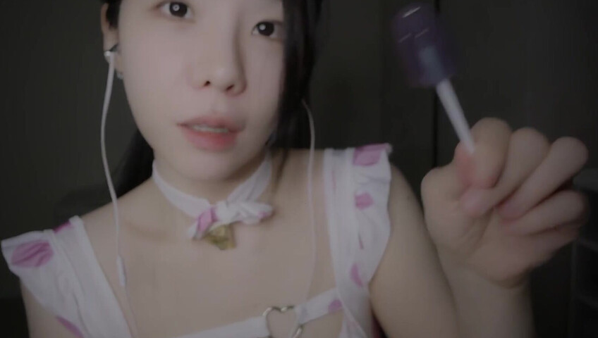 Asmr Yeonchu – 31. Mai 2026 – Mundgeräusche, Bonbonessen, Geräusche von Acryl und vieles mehr...