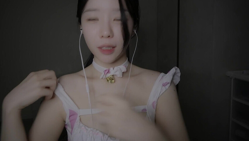 Asmr Yeonchu – 31. Mai 2026 – Mundgeräusche, Bonbonessen, Geräusche von Acryl und vieles mehr...