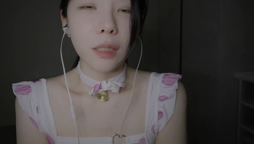 Asmr Yeonchu – 31. Mai 2026 – Mundgeräusche, Bonbonessen, Geräusche von Acryl und vieles mehr...