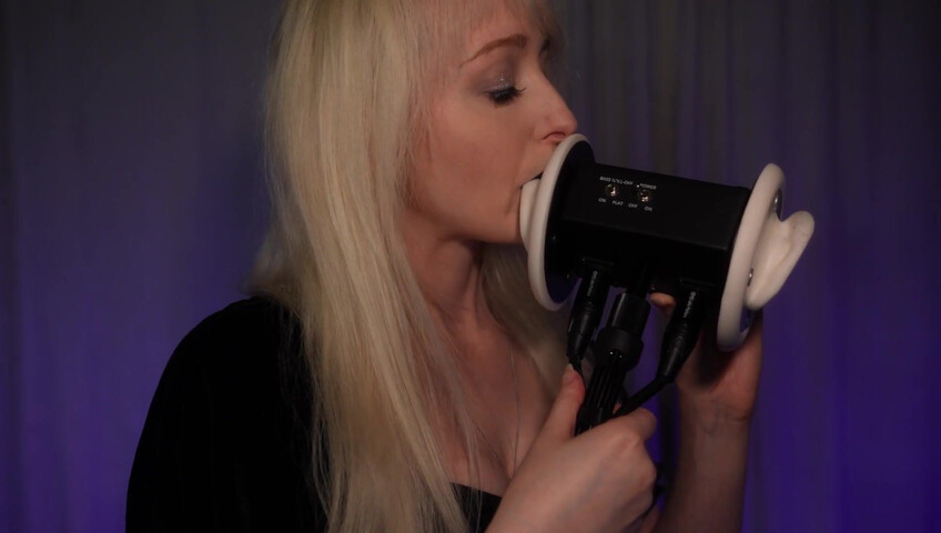 Lauralemurex ASMR - gothic oorlikken & oorknabbelen