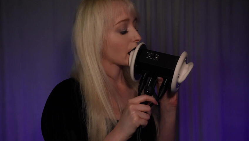 Lauralemurex ASMR - gothic oorlikken & oorknabbelen