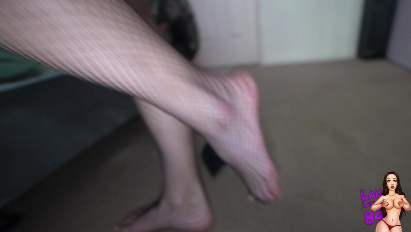 lahlah1684 - Cuck Worships Step-Mommys Soles and Waits for Clean Up​