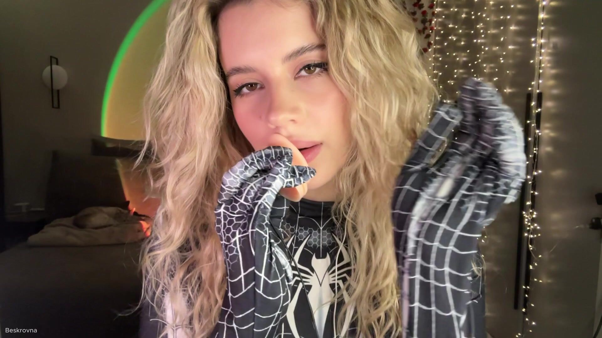 ASMR Beskrovna - Spider Woman