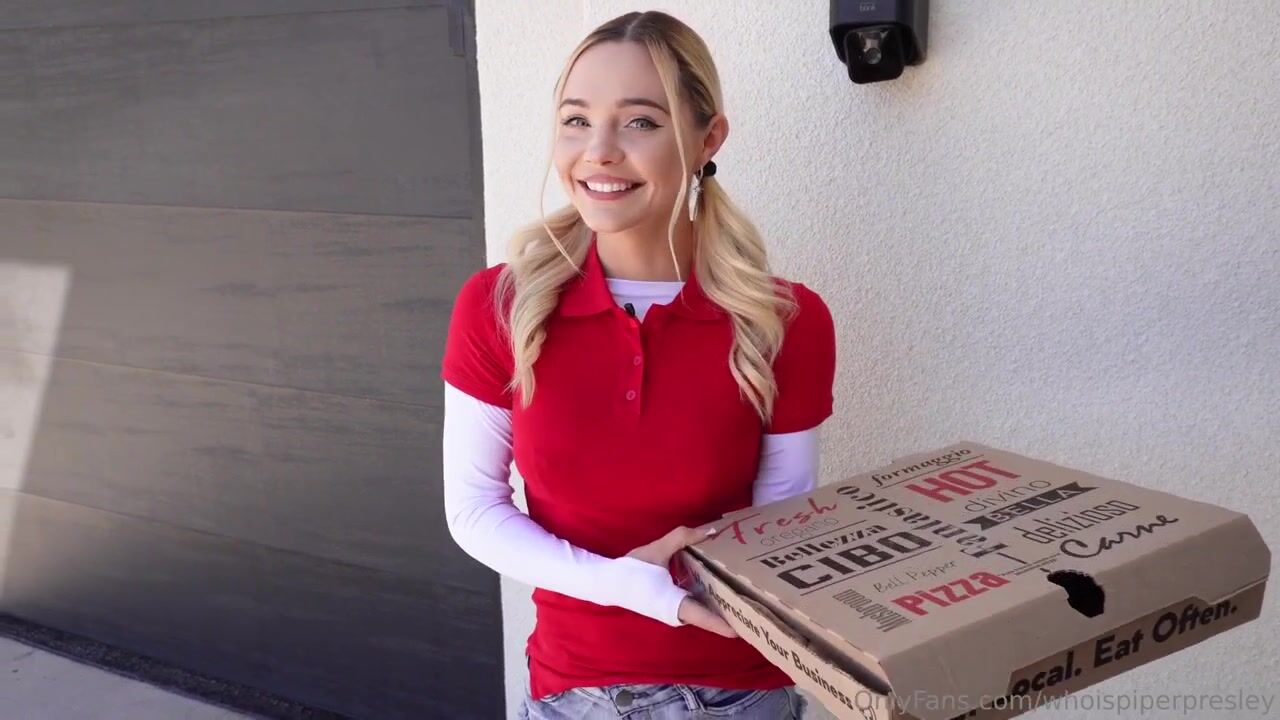 Whoispiperpresley - Cold Pizza Delivery Gone Wrong