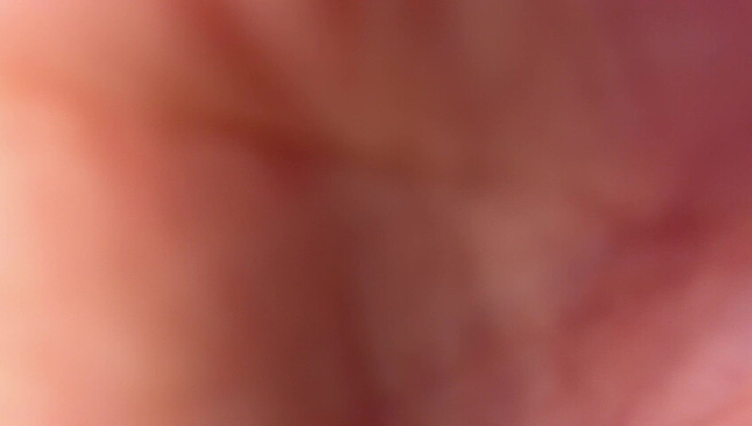 Simka ASMR: lametones con vestido rosa