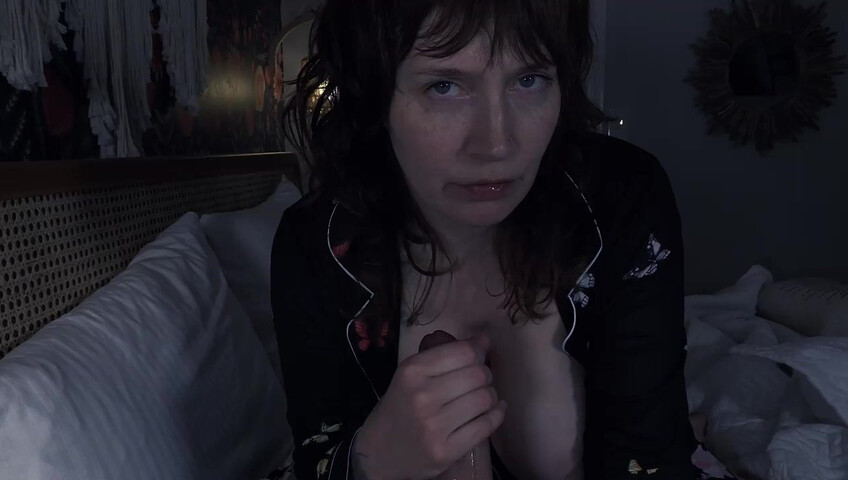 Bettie Bondage – A Funny Thing Happened When I Went on Some Forums