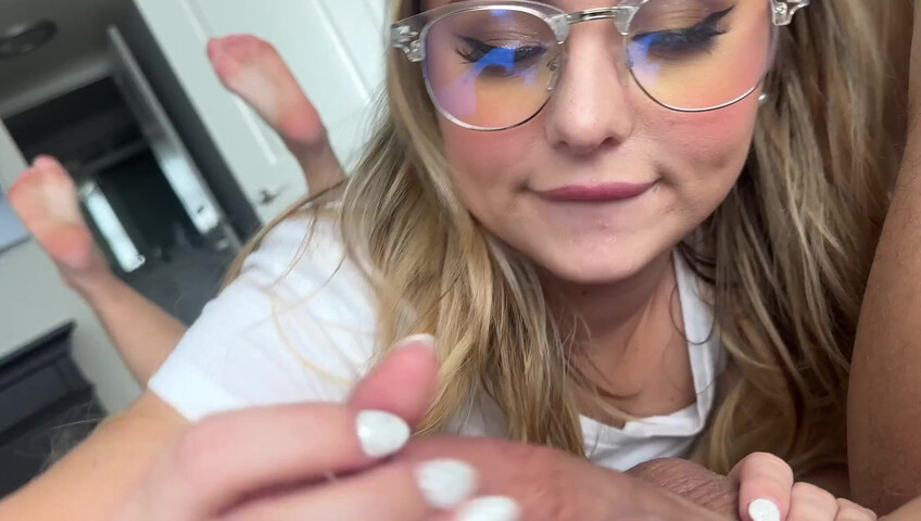 Thick Step Sister Knows Your Secret ~ Aria Banks