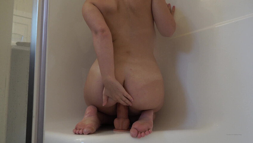 Bigtittygothegg befriedigt sich unter der Dusche – Masturbation – große Brüste – Dusche – Goth-Solo – Masturbation unter der Dusche