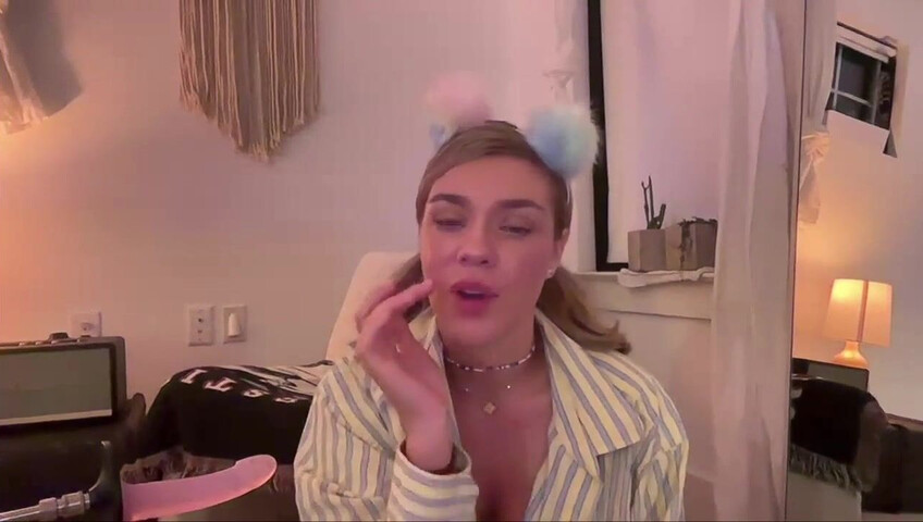 Gabbie Carter fait tourner la roue pour s'amuser en solo - masturbation - gros seins - gode - blonde - machine à baiser - tatouages - HD - machine sexuelle - gros seins - gros seins naturels