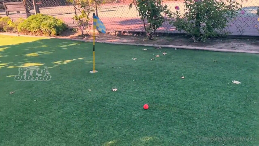 L'appuntamento al golf di Elly si conclude con una scopata di nascosto - sesso - pompino - all'aperto - HD - nudismo - pubblico - nudità in pubblico - golf - serata romantica - scopata di nascosto