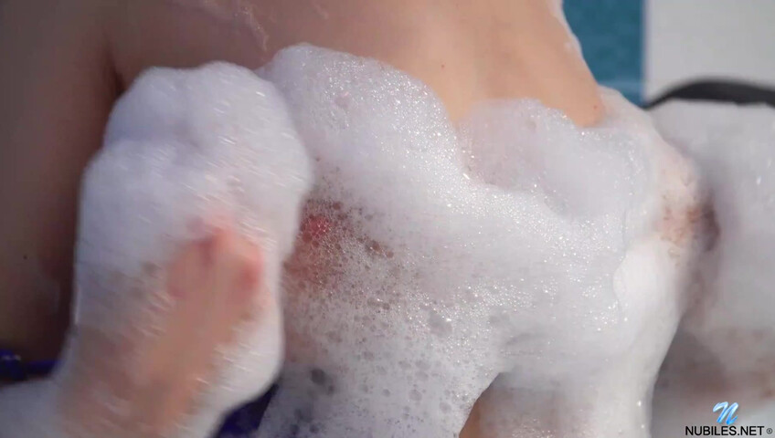 Dirty Eva Elfie Washes Her Holes And Masturbates On The Tub - American - Dirty