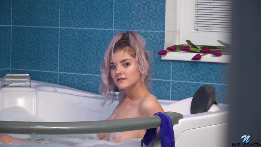 Dirty Eva Elfie Washes Her Holes And Masturbates On The Tub - American - Dirty