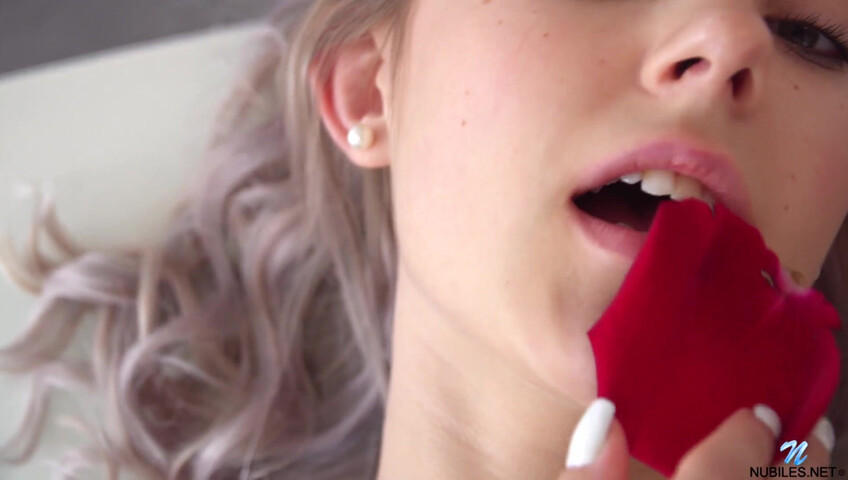 Eva Elfie Masturbates All Alone On Valentine's Day - American - Valentines - Holiday