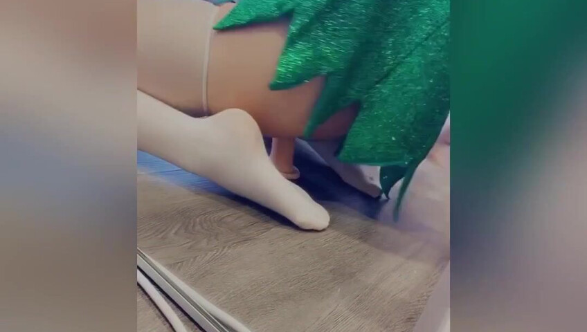 Belle Delphine Masturbates As Tinker Bell - Masturbation - British - Fairy Outfit - Tinkerbell Cosplay - British Masturbation