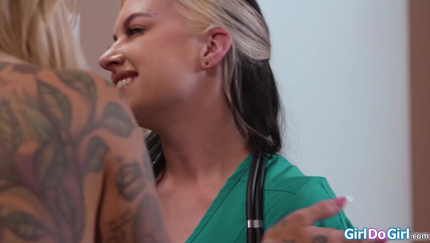 Cubbi Thompson Licks Pussies In A Hot Threesome - Big Boobs - Lesbian - Threesome - Squirting - Big Tits - Pussy Licking - Fingering - Masturbation - Ebony - Interracial