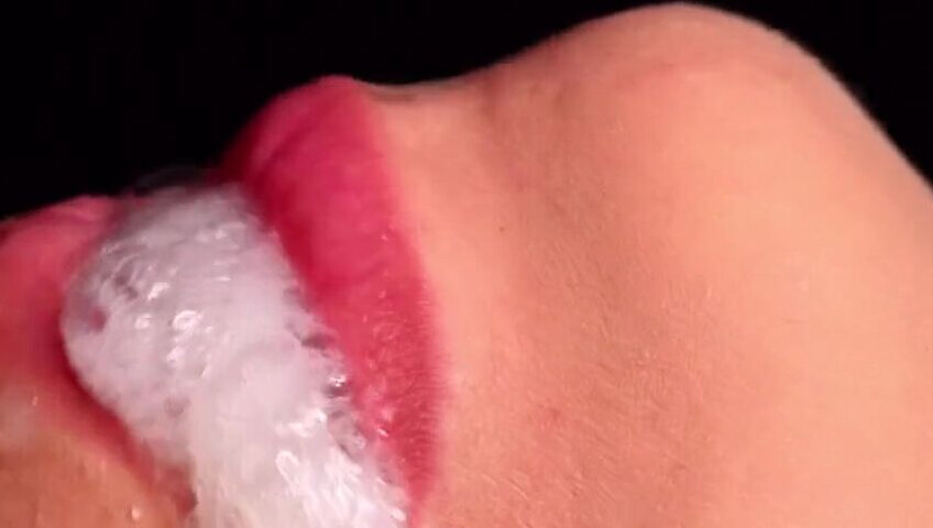 SweetheartKiss - Closeup Tongue and Lips Blowjob