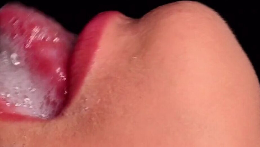 SweetheartKiss - Closeup Tongue and Lips Blowjob