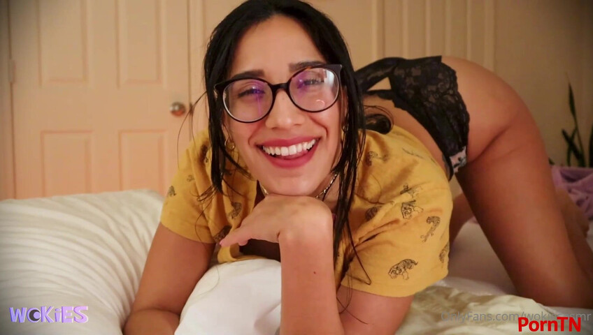 Wokies ASMR - Girlfriend helps you fall asleep