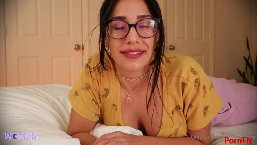 Wokies ASMR - Girlfriend helps you fall asleep