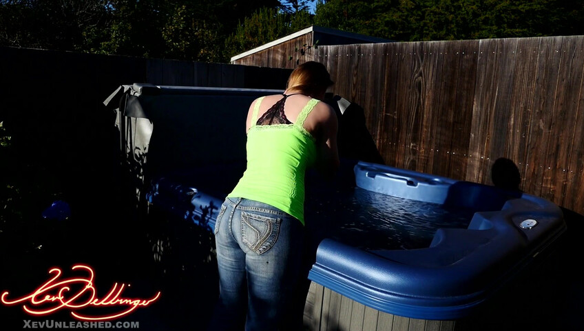 Xev Bellringer -  Slutbot sister