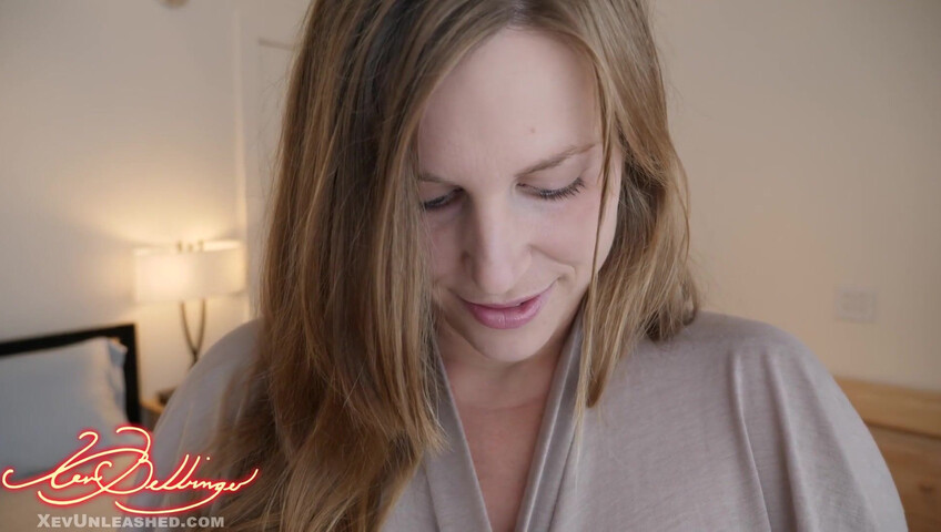 Xev Bellringer - Pregnant Oil Up 4K