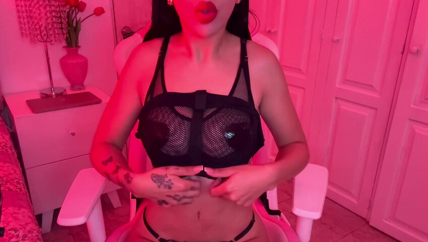 Yeya ASMR - Scratching Tits