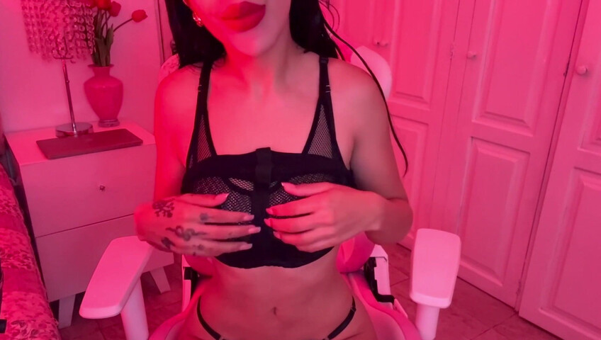 Yeya ASMR - Scratching Tits