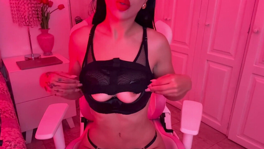 Yeya ASMR - Scratching Tits