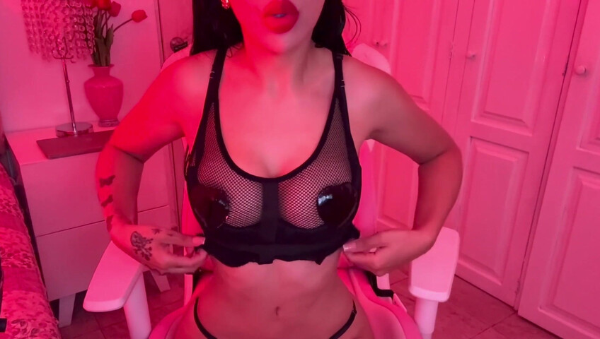 Yeya ASMR - Scratching Tits