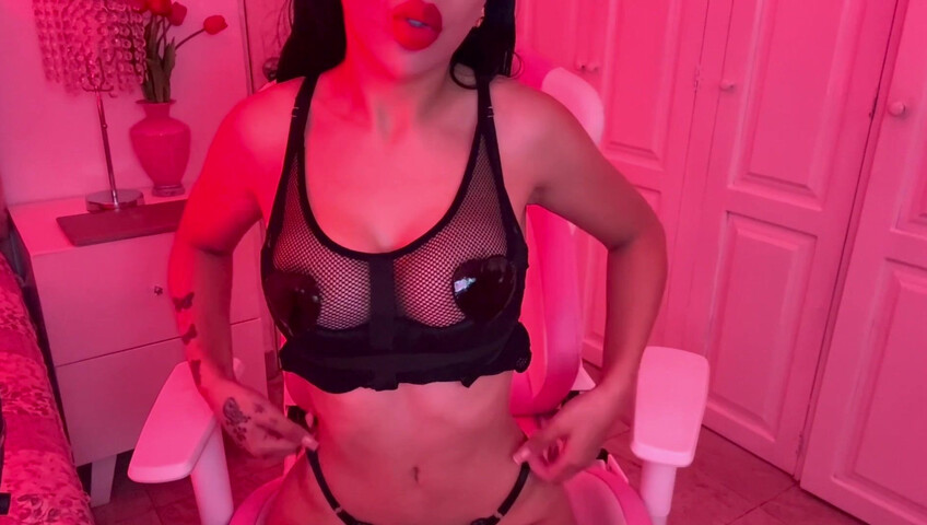 Yeya ASMR - Scratching Tits