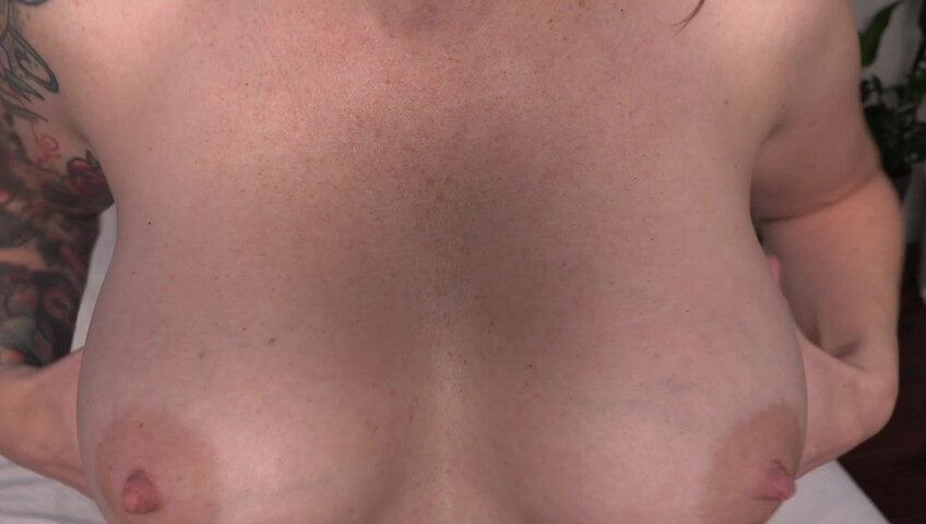 Yogabella - Worship Mommy's Body